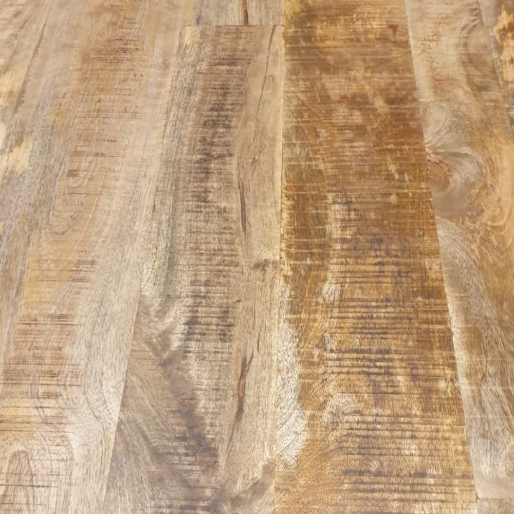 Nahaufnahme der Tischplatte Horeca Mango aus Holz mit sichtbarer Maserung und Textur - Benoa