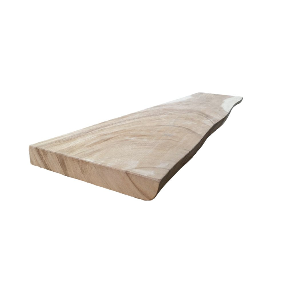 Tischplatte Einfach Live Edge Suar, aus einem niedrigen Winkel auf weißem Hintergrund fotografiert - Benoa