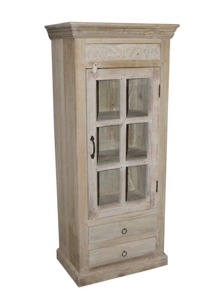 Schrank Indien Alt 288307, ein hoher Holzschrank mit Glastür und zwei Schubladen auf weißem Hintergrund - Benoa