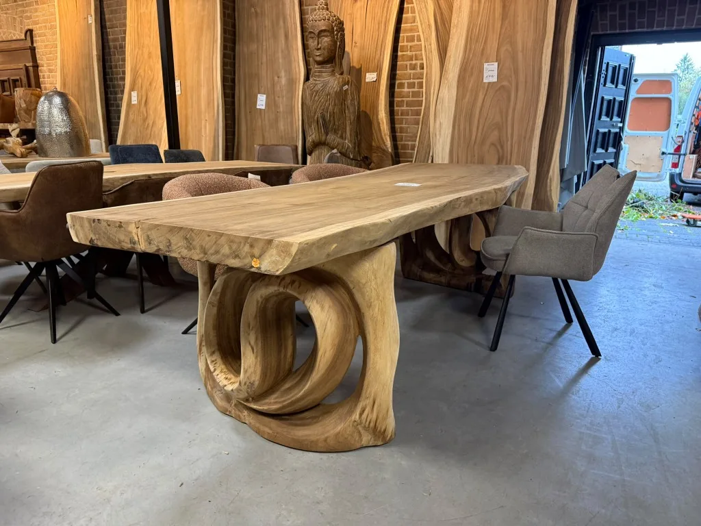 Baumstammtisch Suarholz | Einzigartiges Holzgestell (Braun | Natur) - World of Brosi
