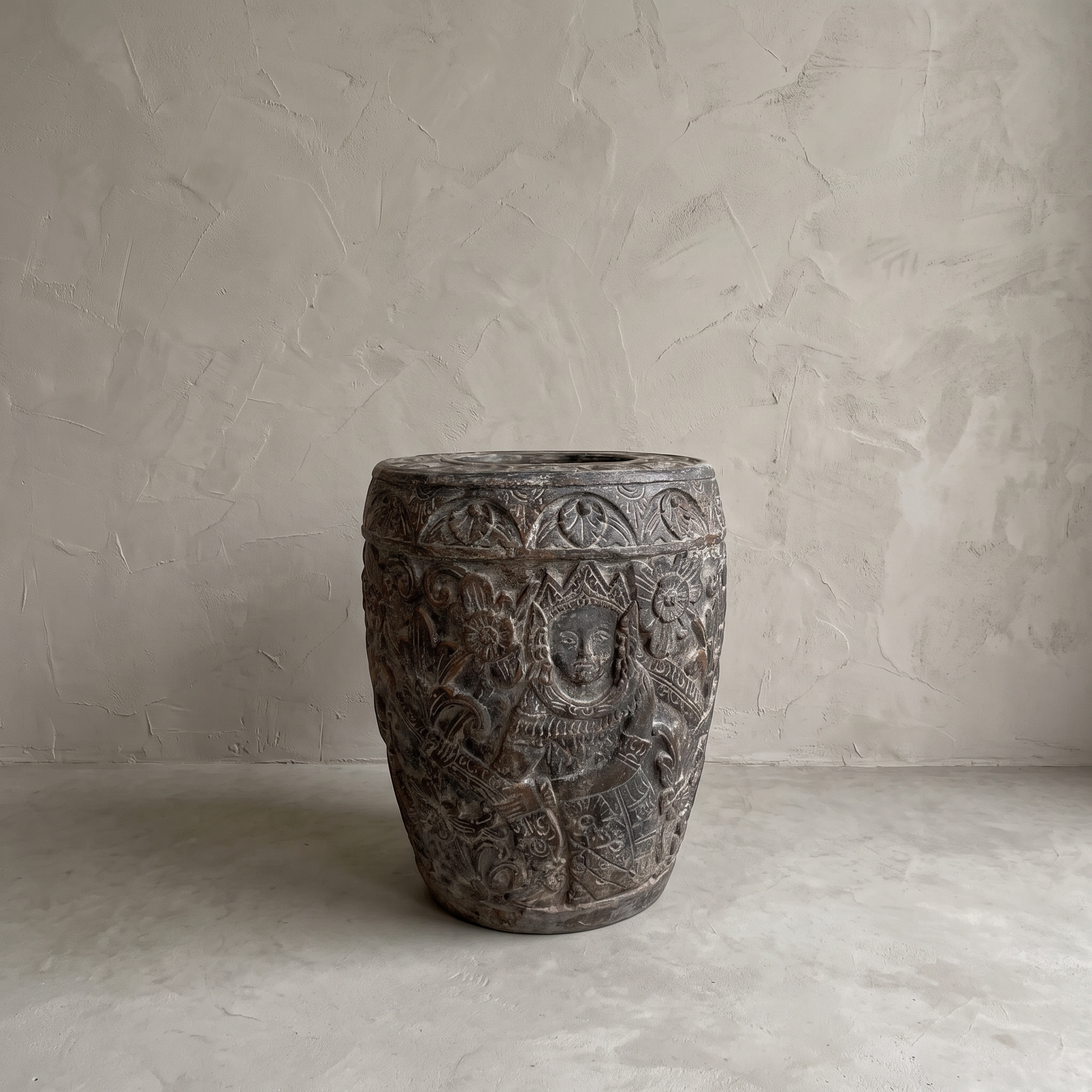 Ukir polystone planter with floral relief - World of Brosi
