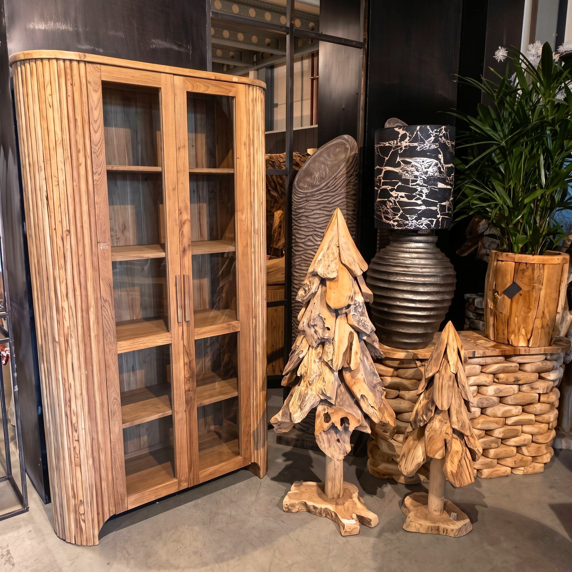 Teakholz-Vitrine Bailar (Braun) - World of Brosi
