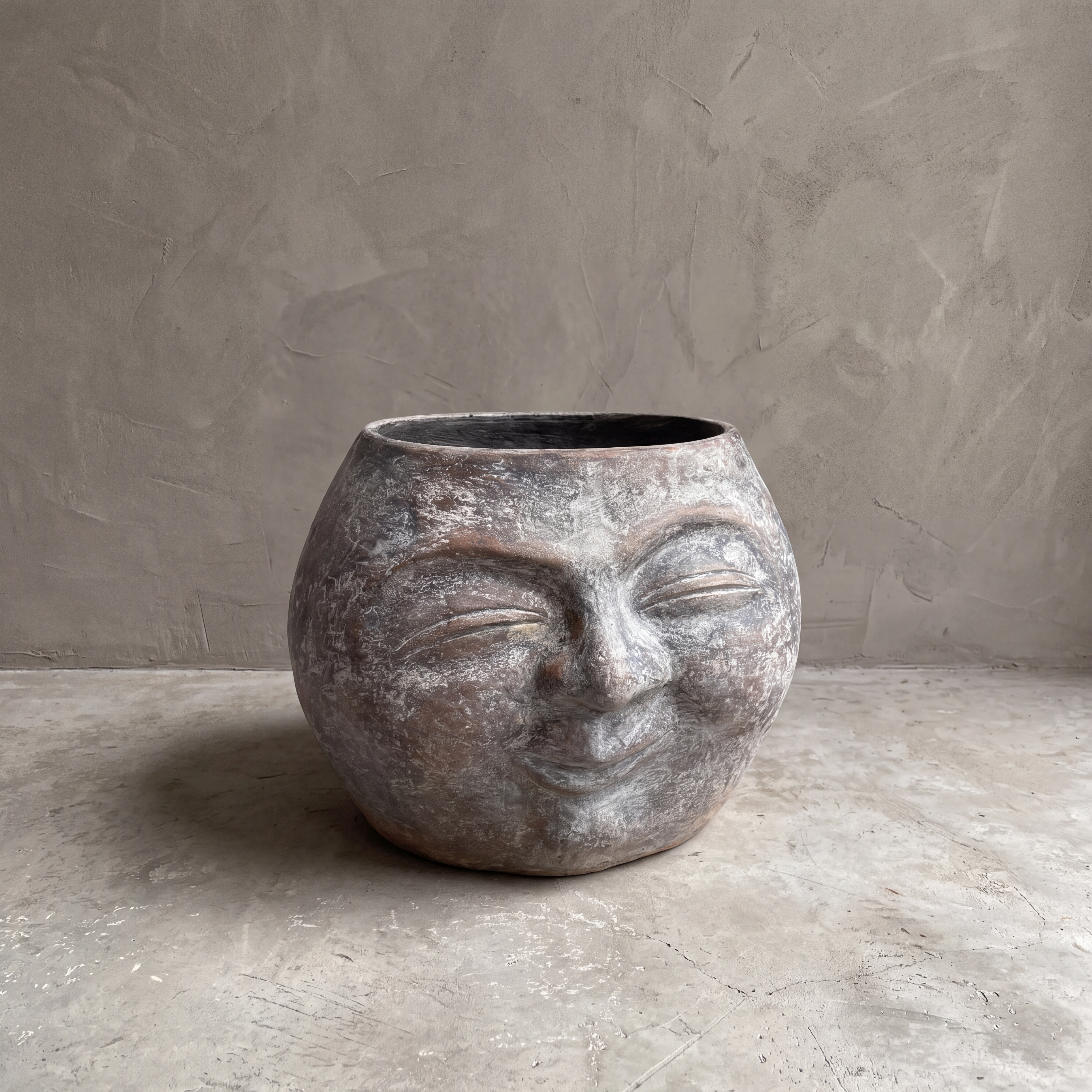Head Moon Wagir Brown Vase