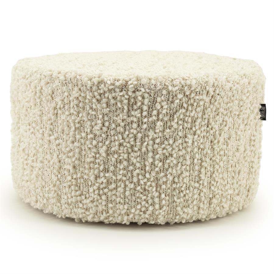Hocker Vista Large auf weißem Hintergrund, eine Nahaufnahme des Bouclé-Hockers - By-Boo