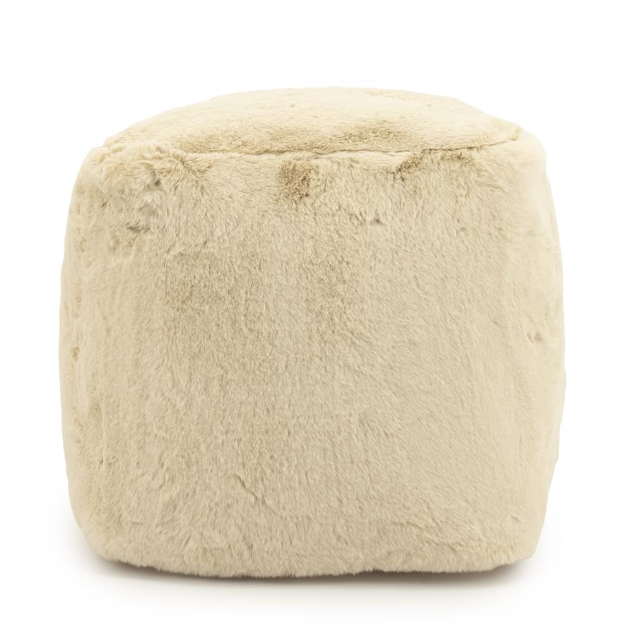 Pouf Mosa Beige auf weißem Hintergrund, aus der Nähe fotografiert - By-Boo