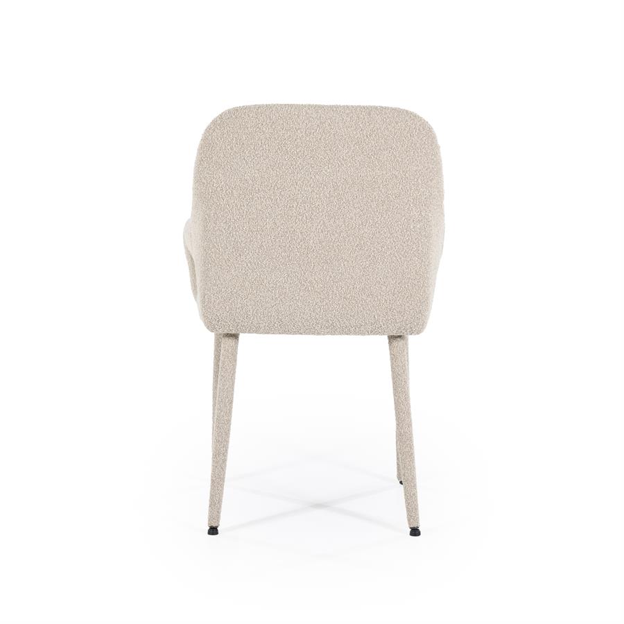 Stuhl Fika Taupe, von hinten auf weißem Hintergrund fotografiert - By-Boo