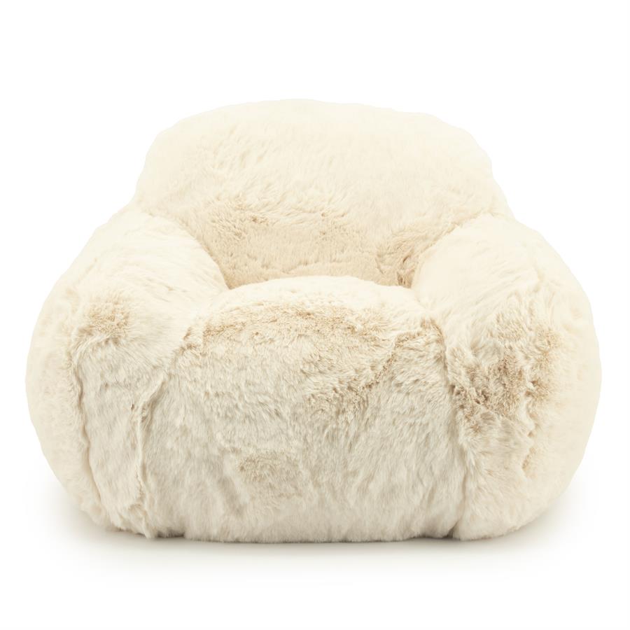 Sessel Little Hug von By-Boo, ein cremefarbener Teddy-Sessel auf weißem Hintergrund