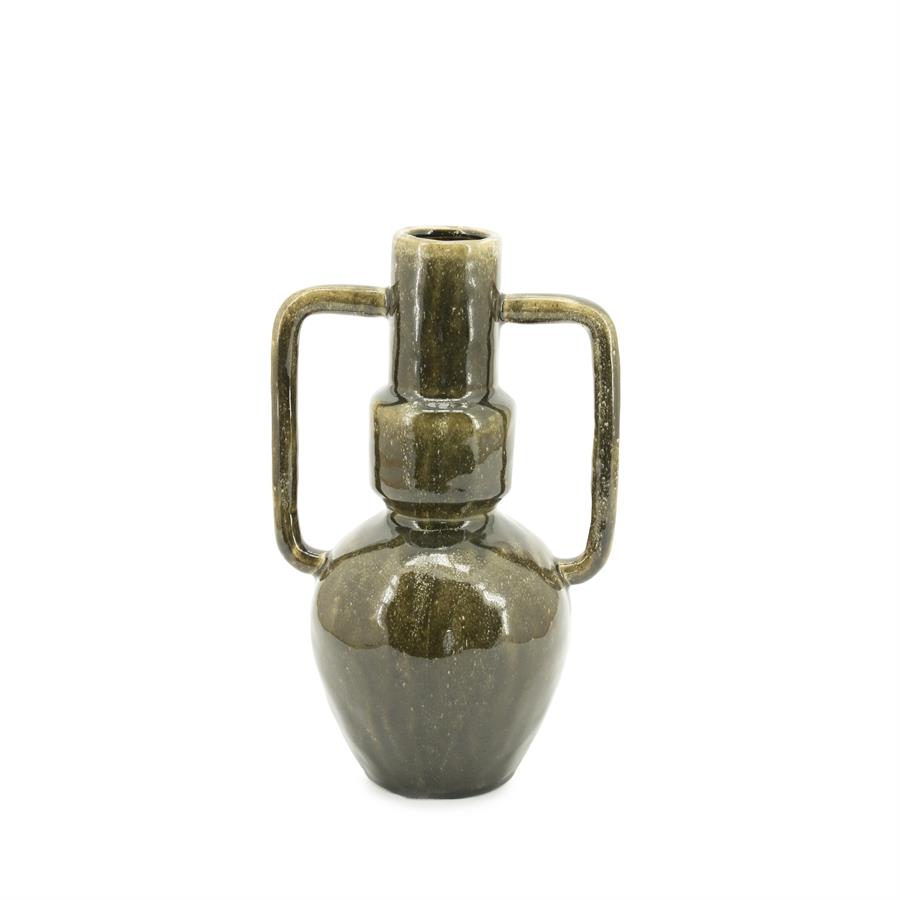 Die Vase Zaza 2, eine dunkelgrüne Vase mit zwei Griffen, steht auf weißem Hintergrund - By-Boo
