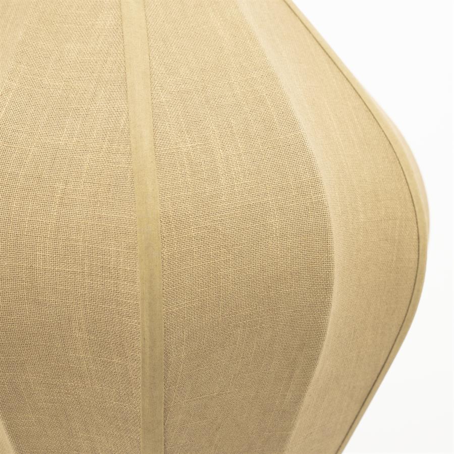 Detail der Lampe Sora 2, mit Nahaufnahme des beigefarbenen Leinenstoffs und vertikalen Rippen - By-Boo