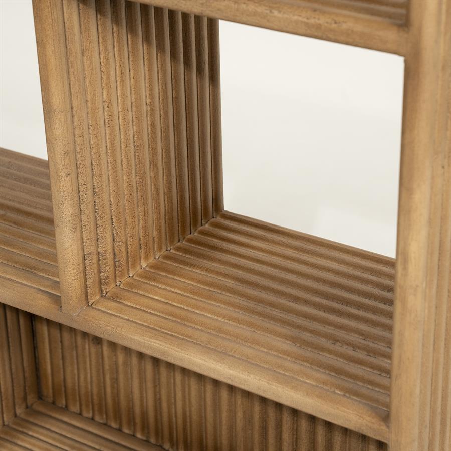Detailaufnahme des Schranks Rigato Large, mit der geriffelten Holztextur und den Eckverbindungen - By-Boo