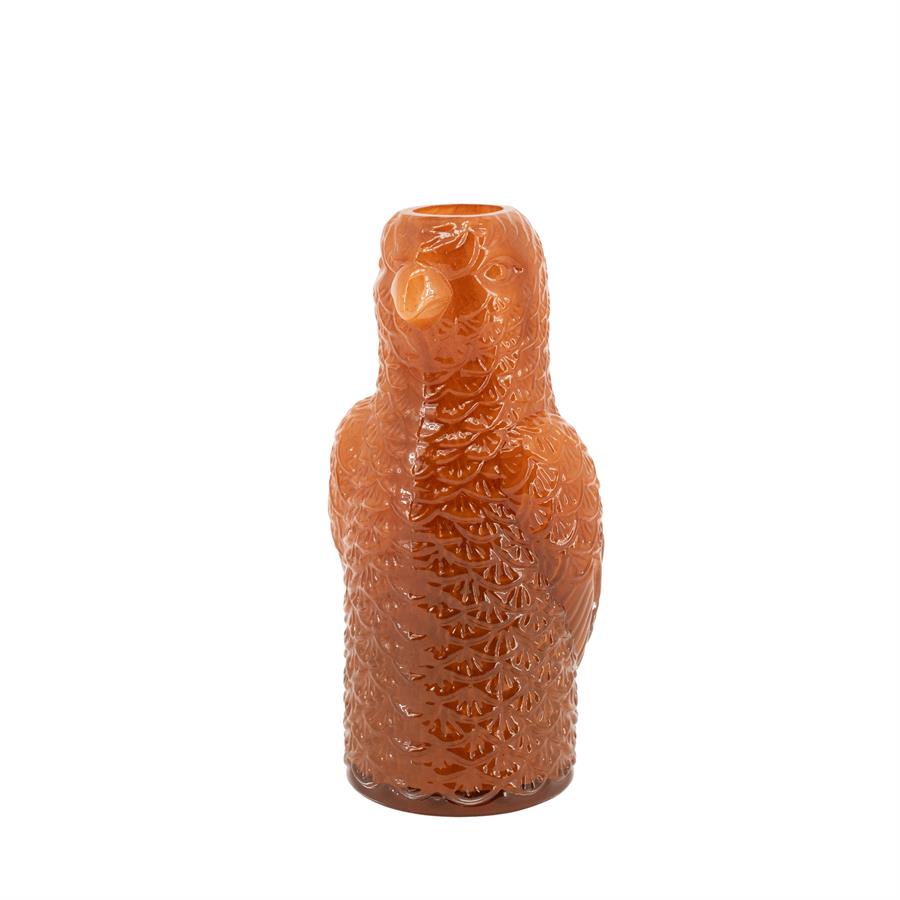 Vase Pico Caramel auf weißem Hintergrund, aus der Nähe und leicht erhöhter Perspektive fotografiert - By-Boo