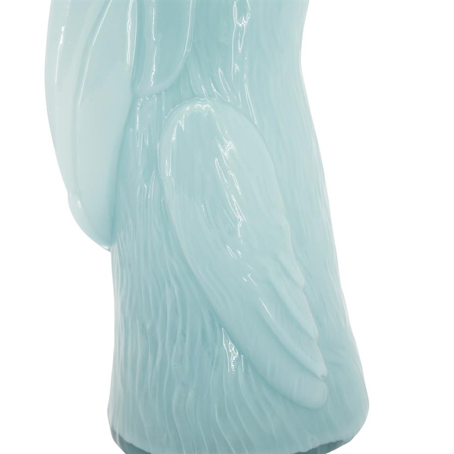 Detailaufnahme der hellblauen Vase Tuki mit glänzender Oberfläche und vertikalen Rillen - By-Boo