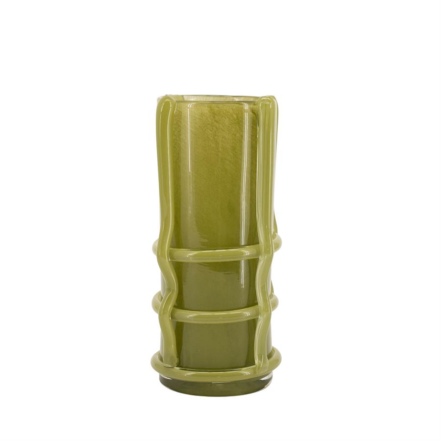 Die Vase WrapIt Small, eine olivgrüne Vase mit wickelartigem Muster, steht auf weißem Hintergrund - By-Boo