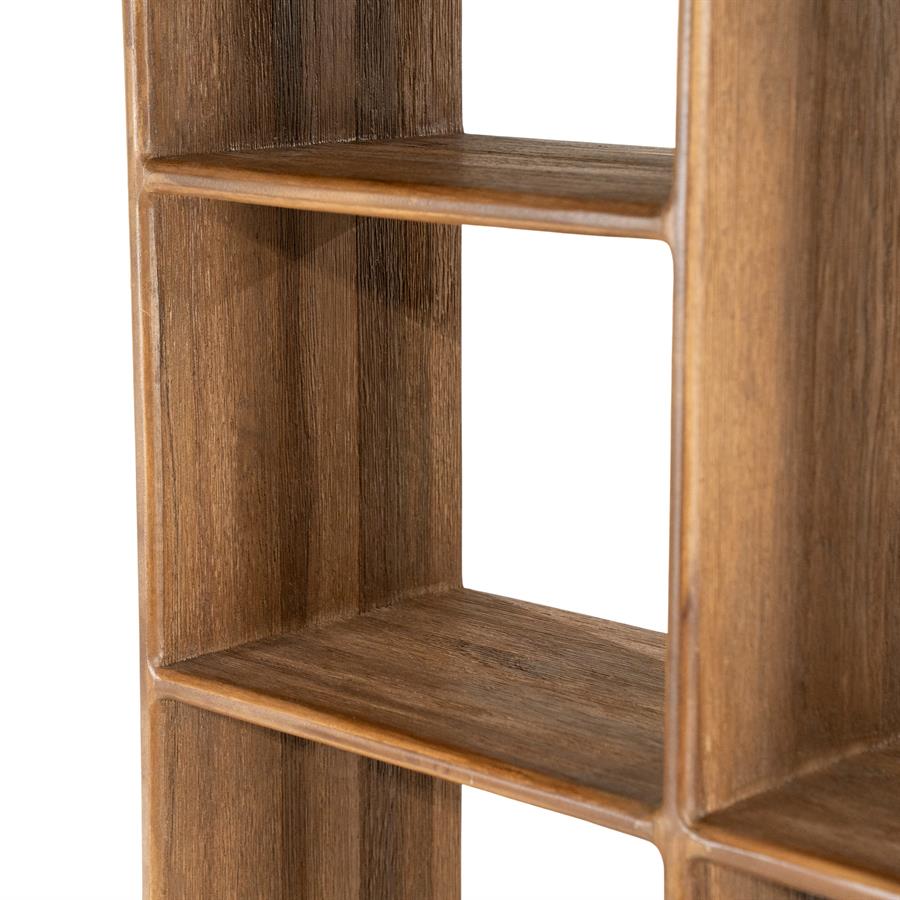 Detailaufnahme des Schranks Cup & Co Small, mit den Holzbrettern und Fächern nah fotografiert - By-Boo