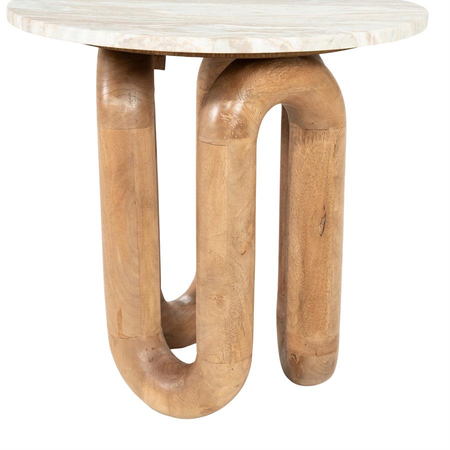 Beistelltisch LoopStone mit einer weißen Marmorplatte und einem einzigartig geformten Holzgestell auf weißem Hintergrund - By-Boo