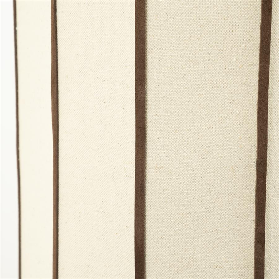 Detail der Stehlampe Cocoon mit vertikalen Streifen aus hellem Textil und Dunkelbraun - By-Boo