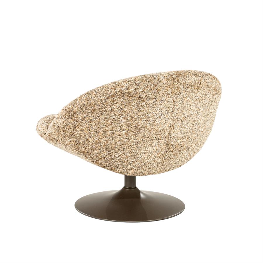 Sessel Ducky Taupe von By-Boo, schräg von hinten auf weißem Hintergrund fotografiert