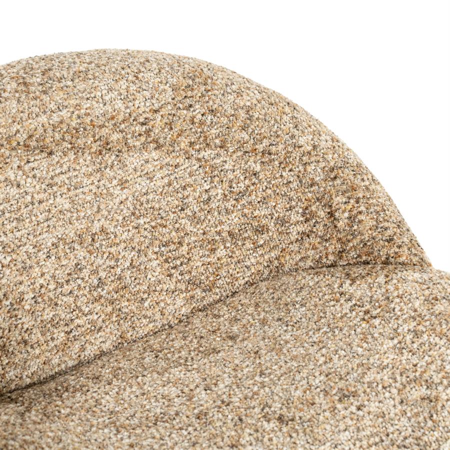 Nahaufnahme des Sessels Ducky Taupe, mit Fokus auf die Textur und die Rundung der Rückenlehne - By-Boo