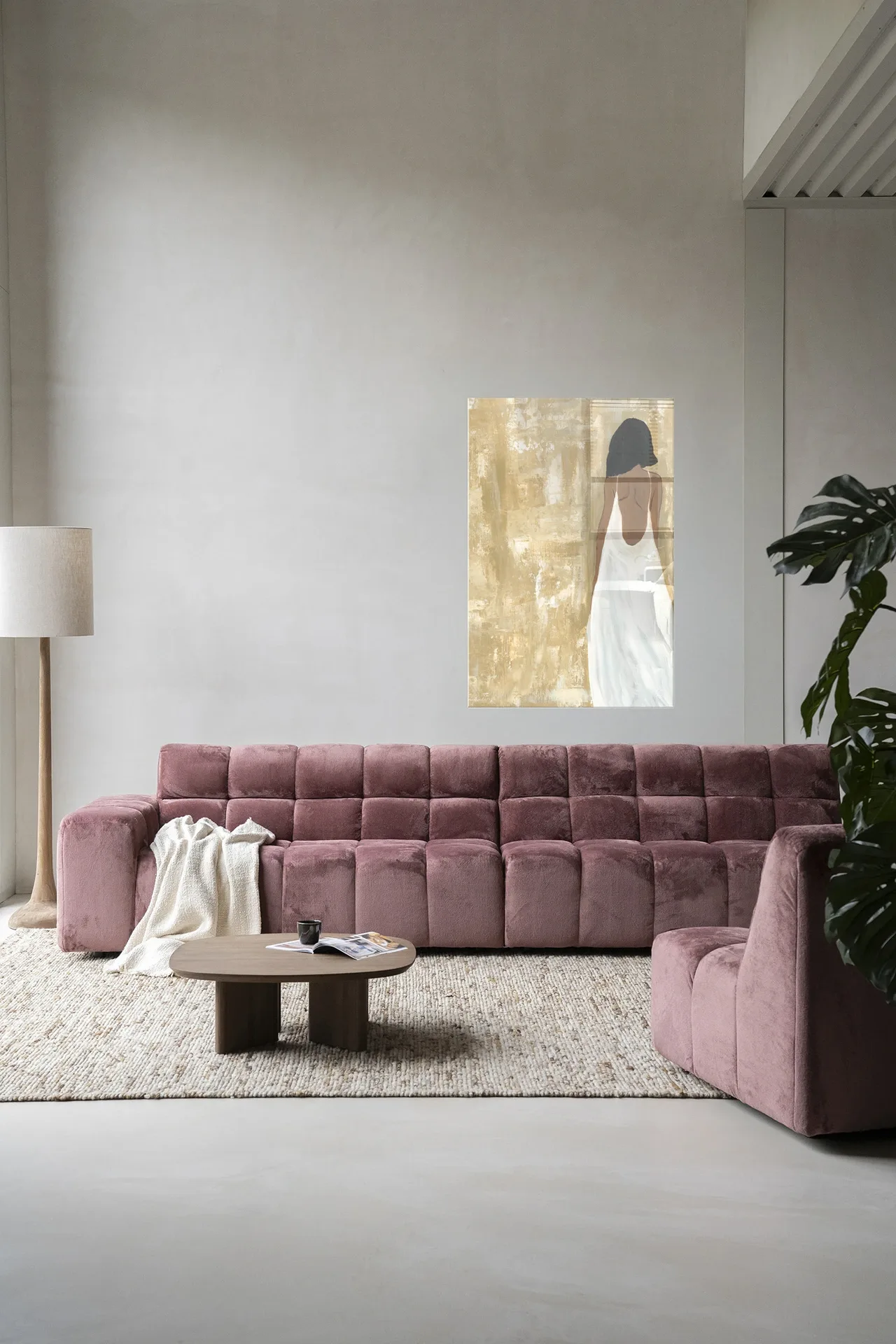Wandkleed She opened her heart in een moderne woonkamer boven een roze bank - Urban Cotton