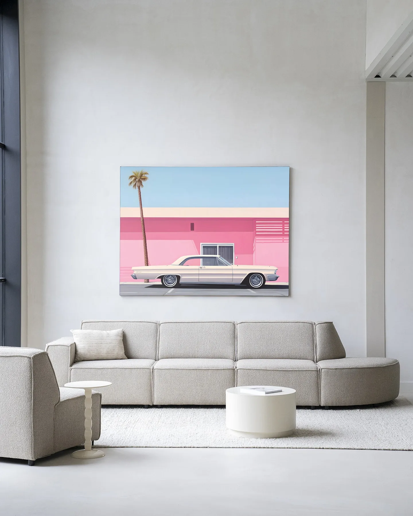 Wandkleed Hammer - Urban Cotton in een moderne woonkamer boven een beige bank