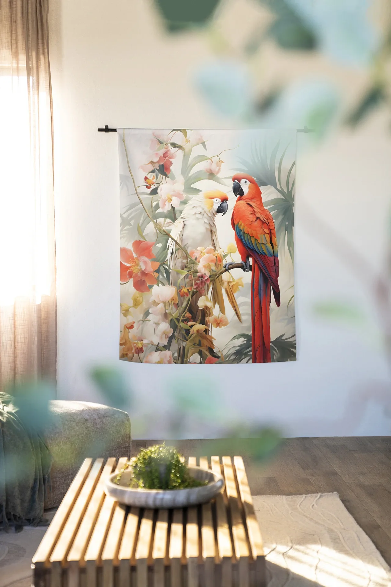 Wandkleed Lovebirds - Urban Cotton in een lichte woonkamer met een salontafel en poef