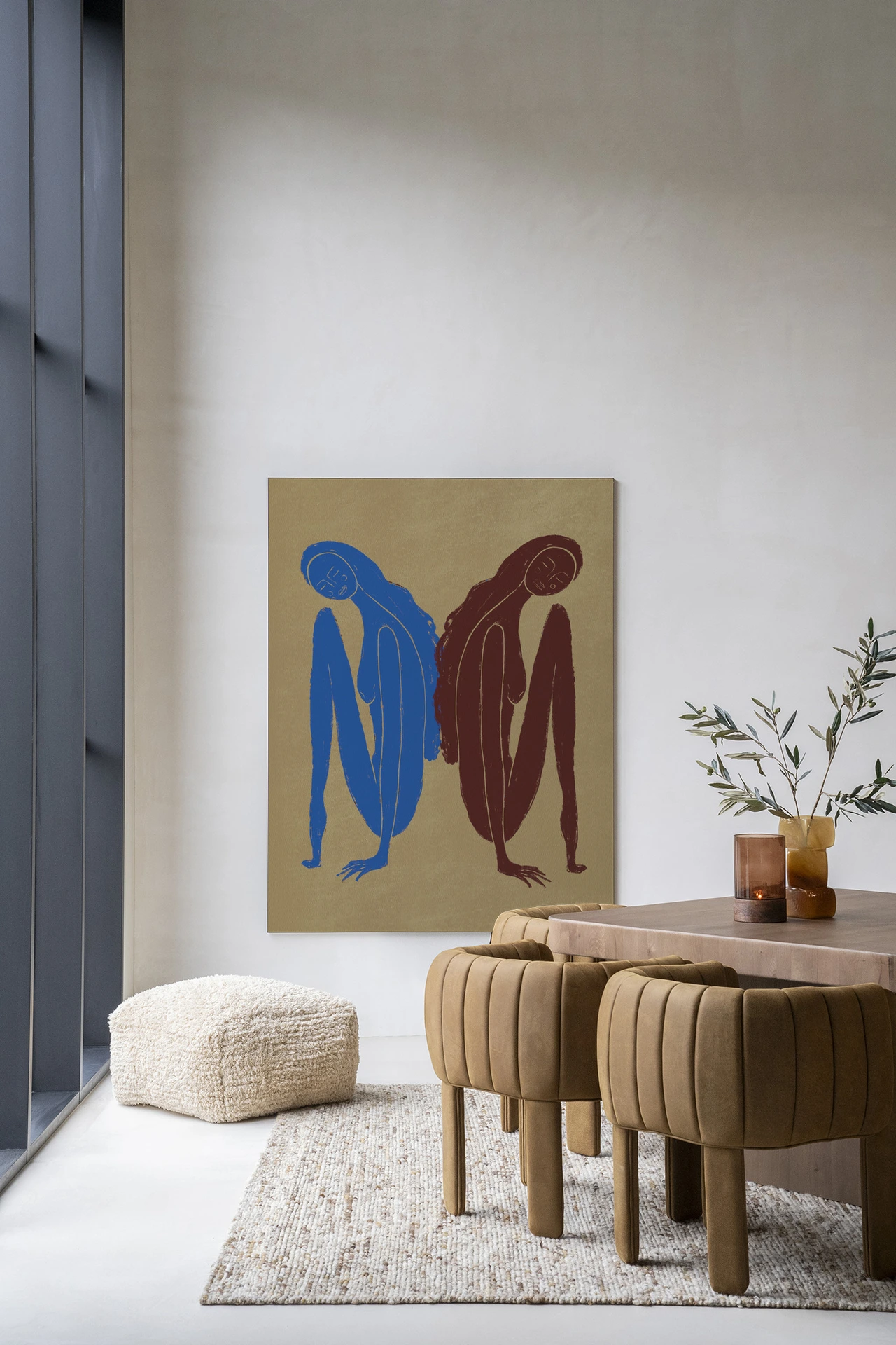 Wandkleed Sync Motion - Urban Cotton in een moderne eetkamer met houten tafel en stoelen