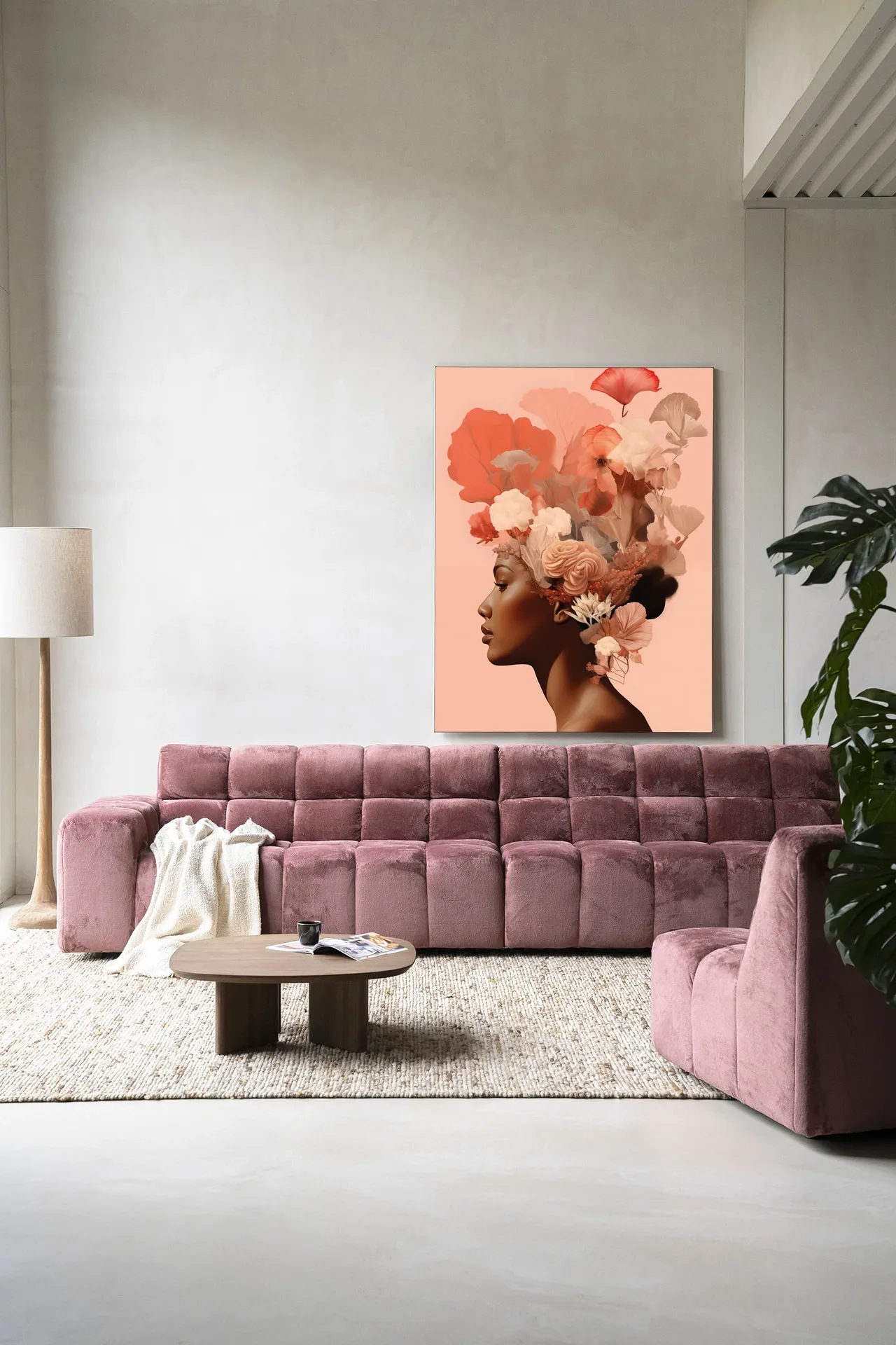 Wandtuch Flower Crown - Urban Cotton hängt über einem rosa Sofa in einem modernen Wohnzimmer