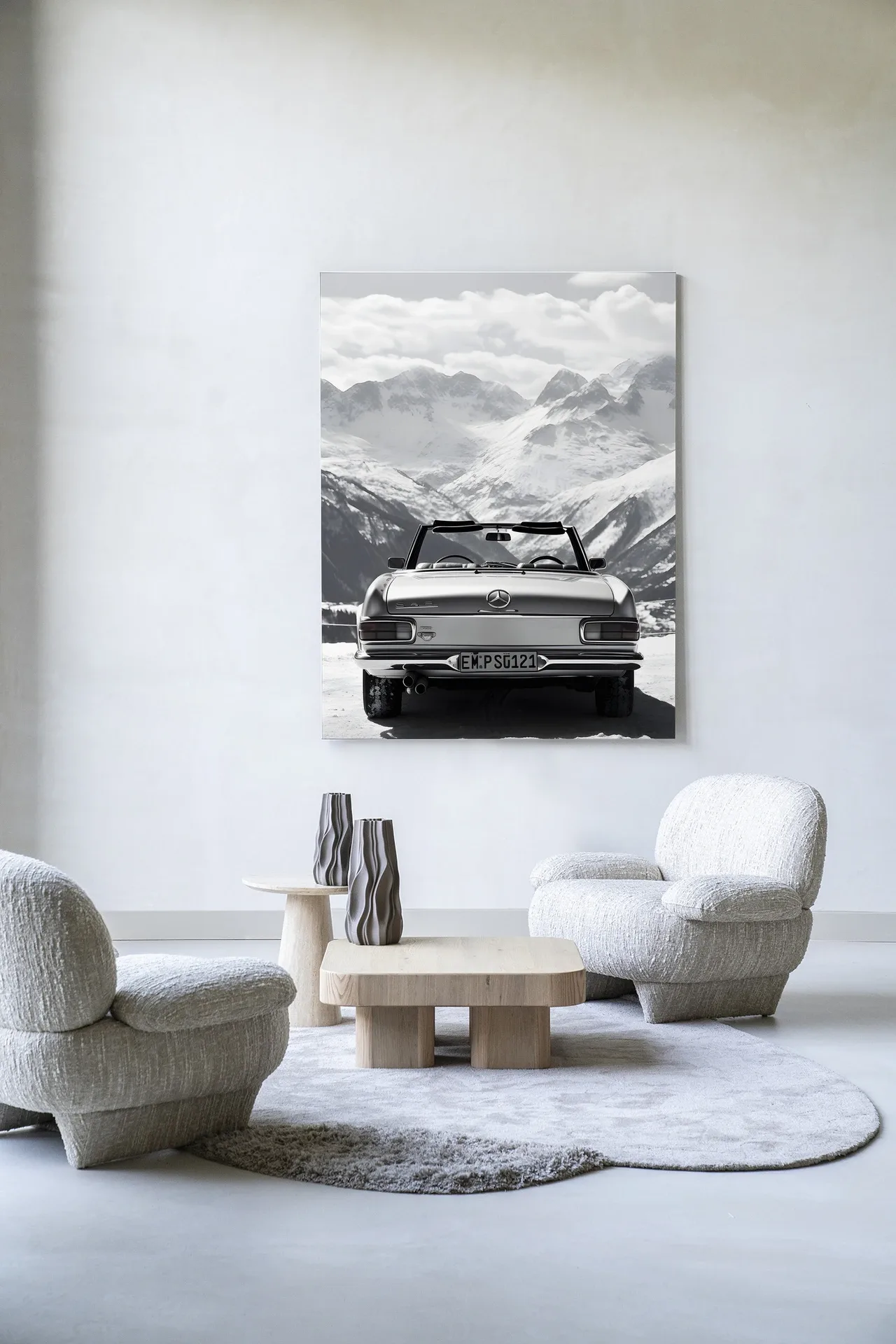 Wandteppich Ski Resort - Urban Cotton hängt an einer weißen Wand über zwei Couchtischen