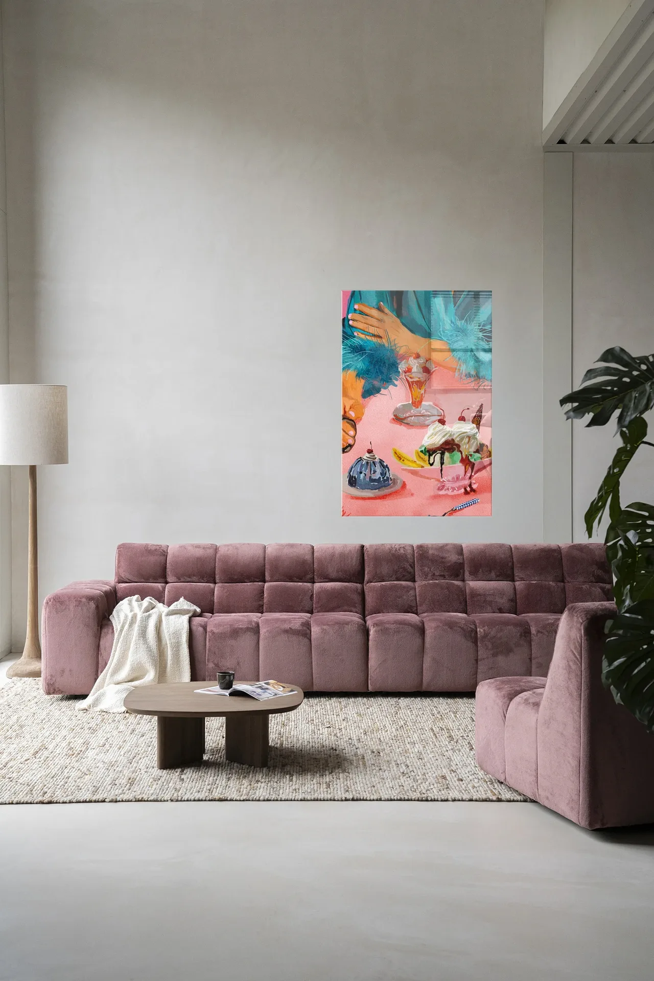 Wandteppich Ice Creams - Urban Cotton hängt an einer hellen Wand über einem rosa Sofa in einem Wohnzimmer