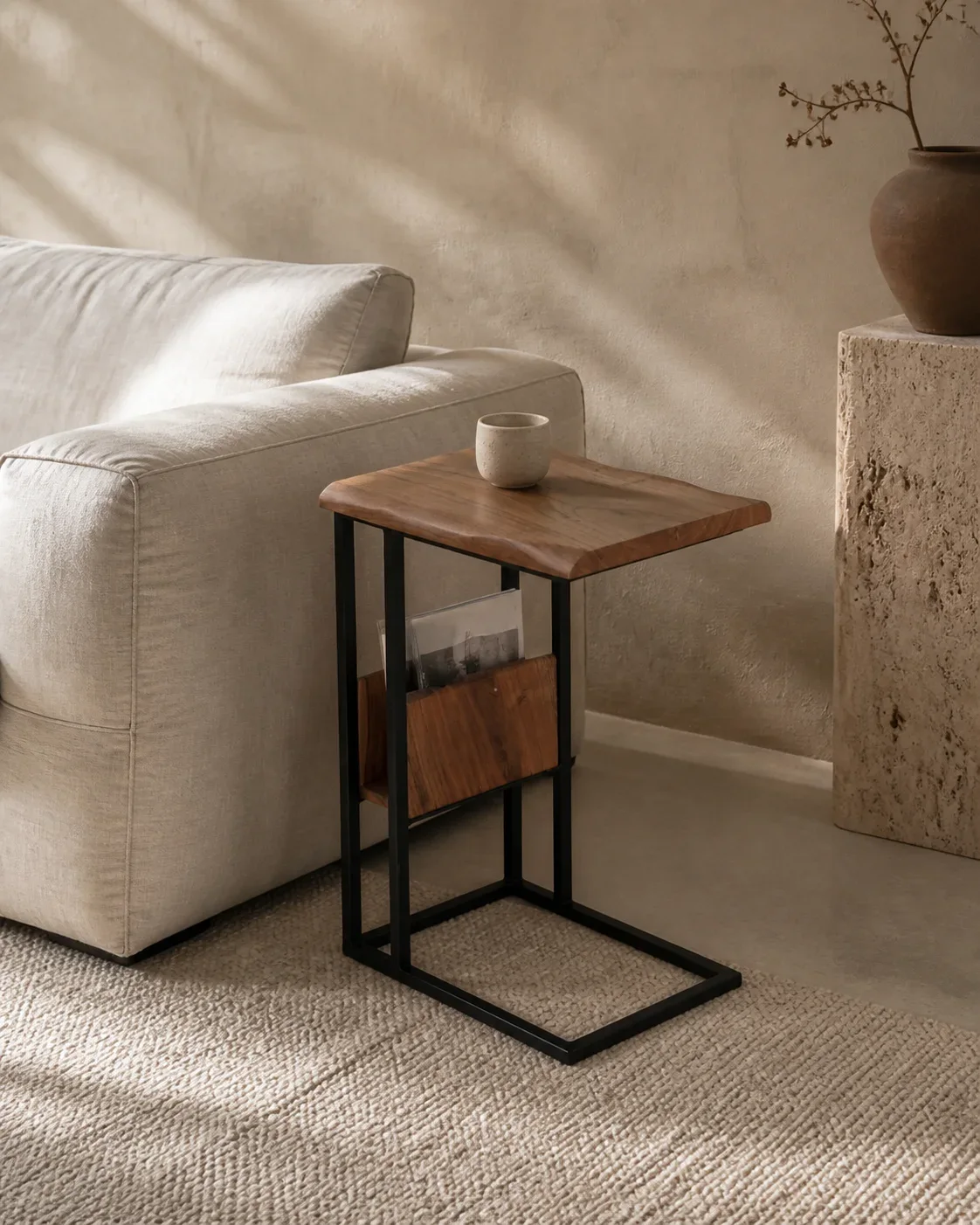 Live Edge Beistelltisch Akazienholz mit Zeitschriftenfach | 50 cm - Mokana Furniture