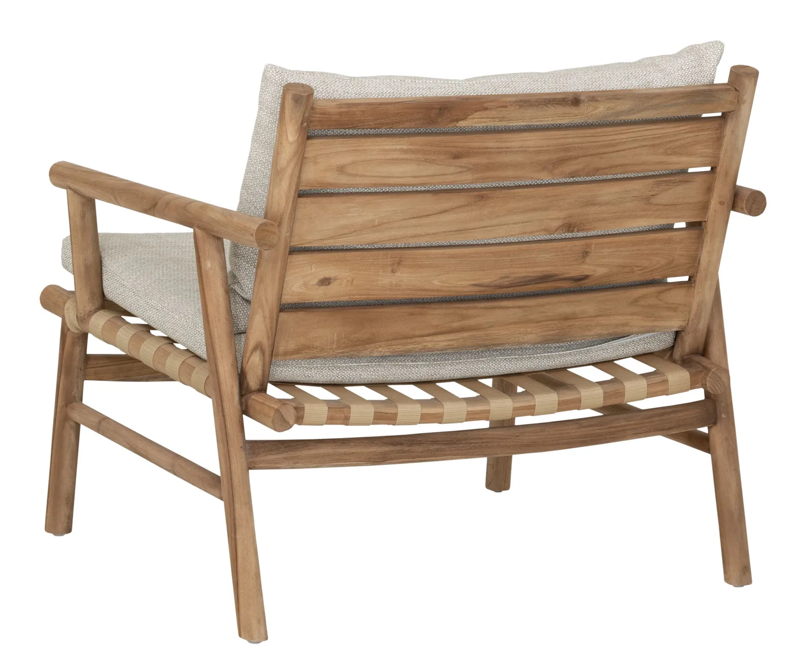 Loungesessel Yoko von hinten gesehen, mit hellgrauen Kissen und Holzlatten auf weißem Hintergrund - MUST Living