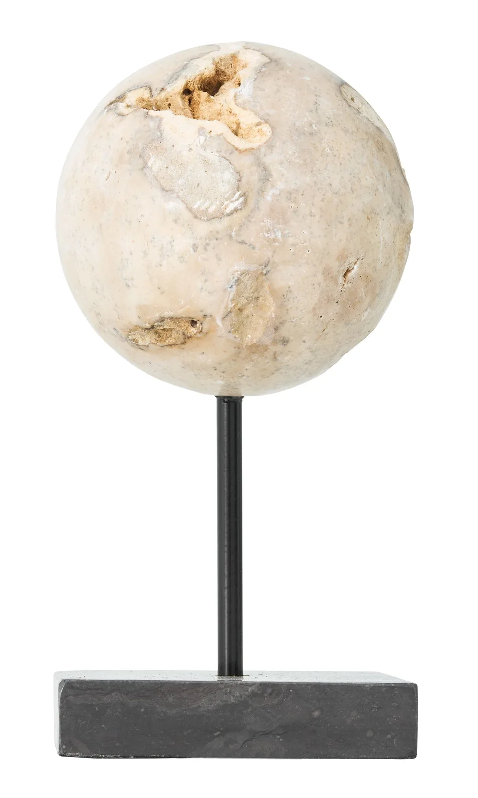 Schilderij Ball Cheese Stone op een witte achtergrond, van dichtbij gefotografeerd - MUST Living