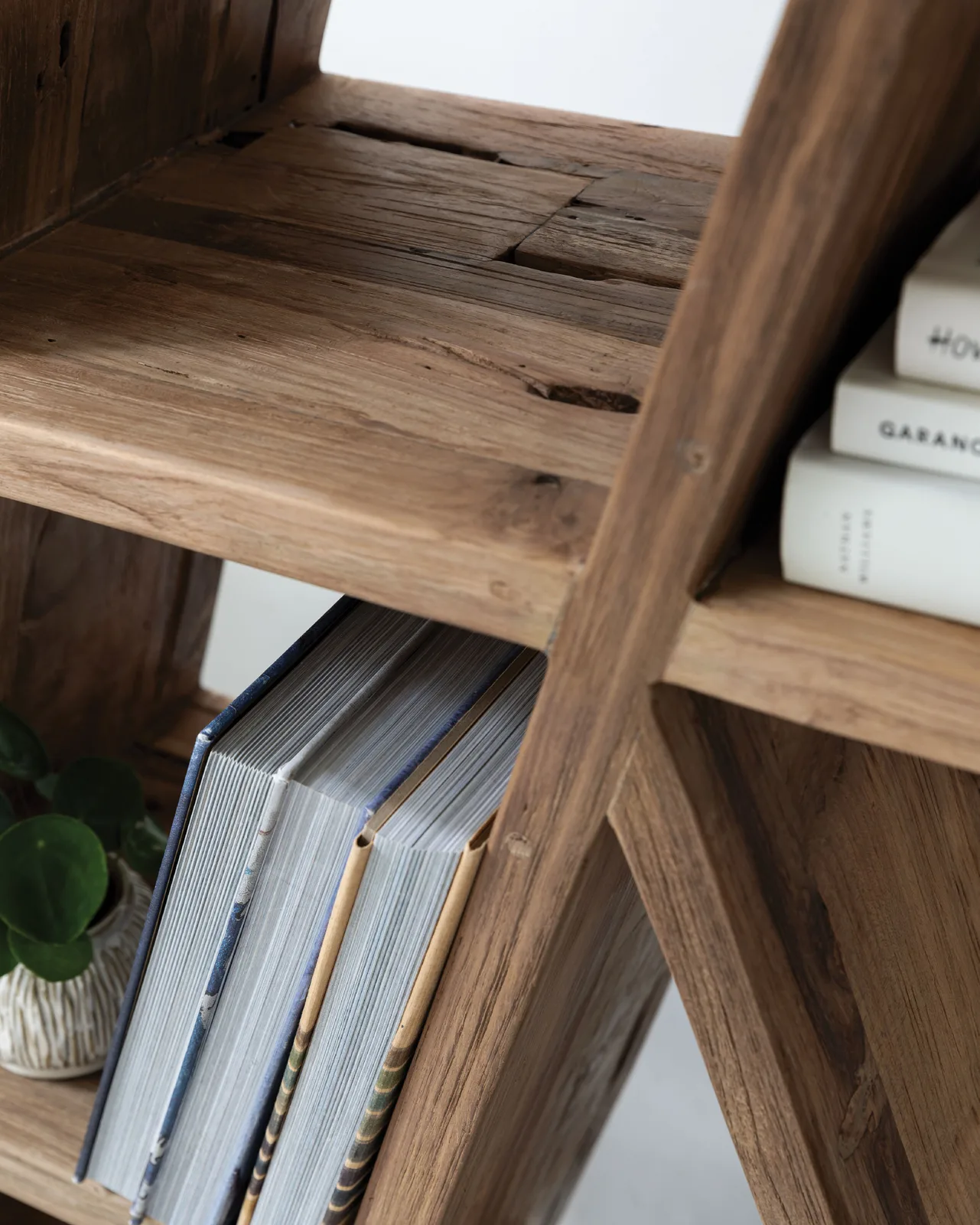 Zorro Bookcase - MUST Living