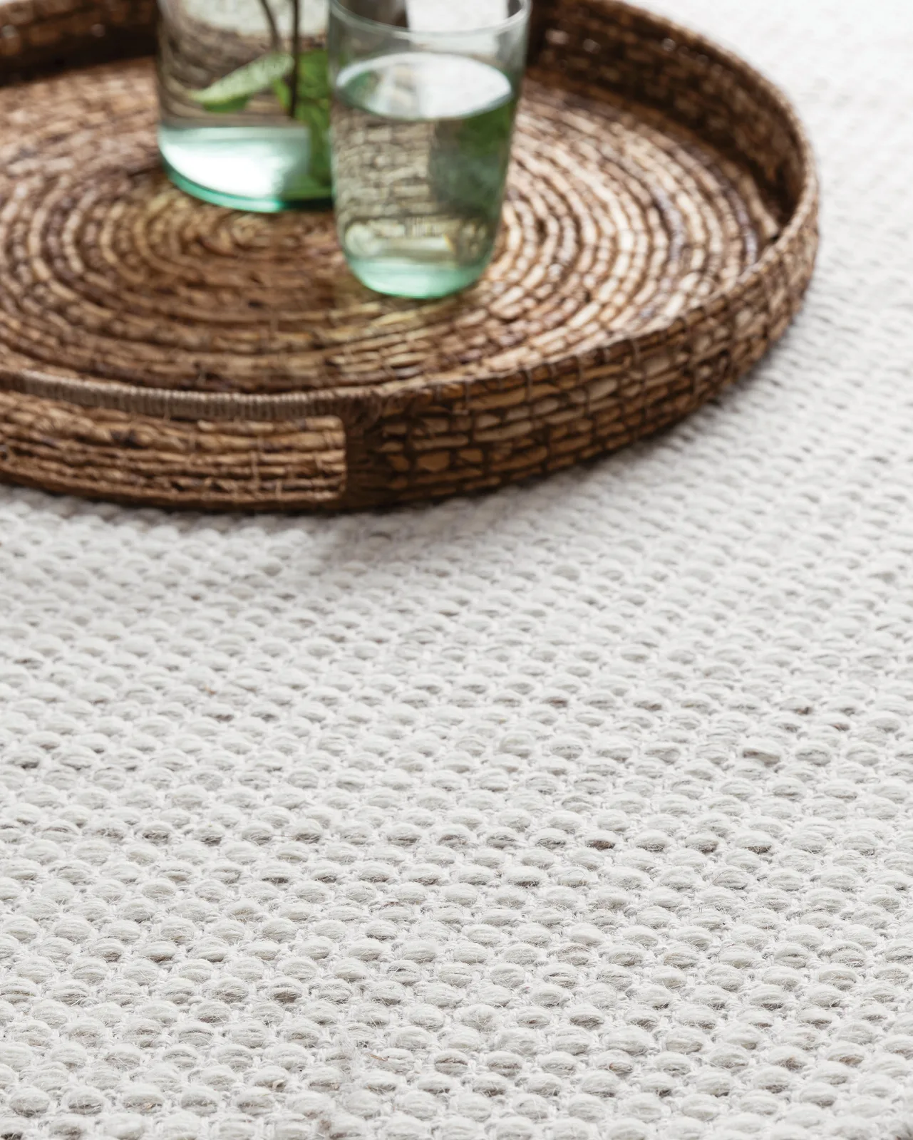 Rug Asuri - MUST Living