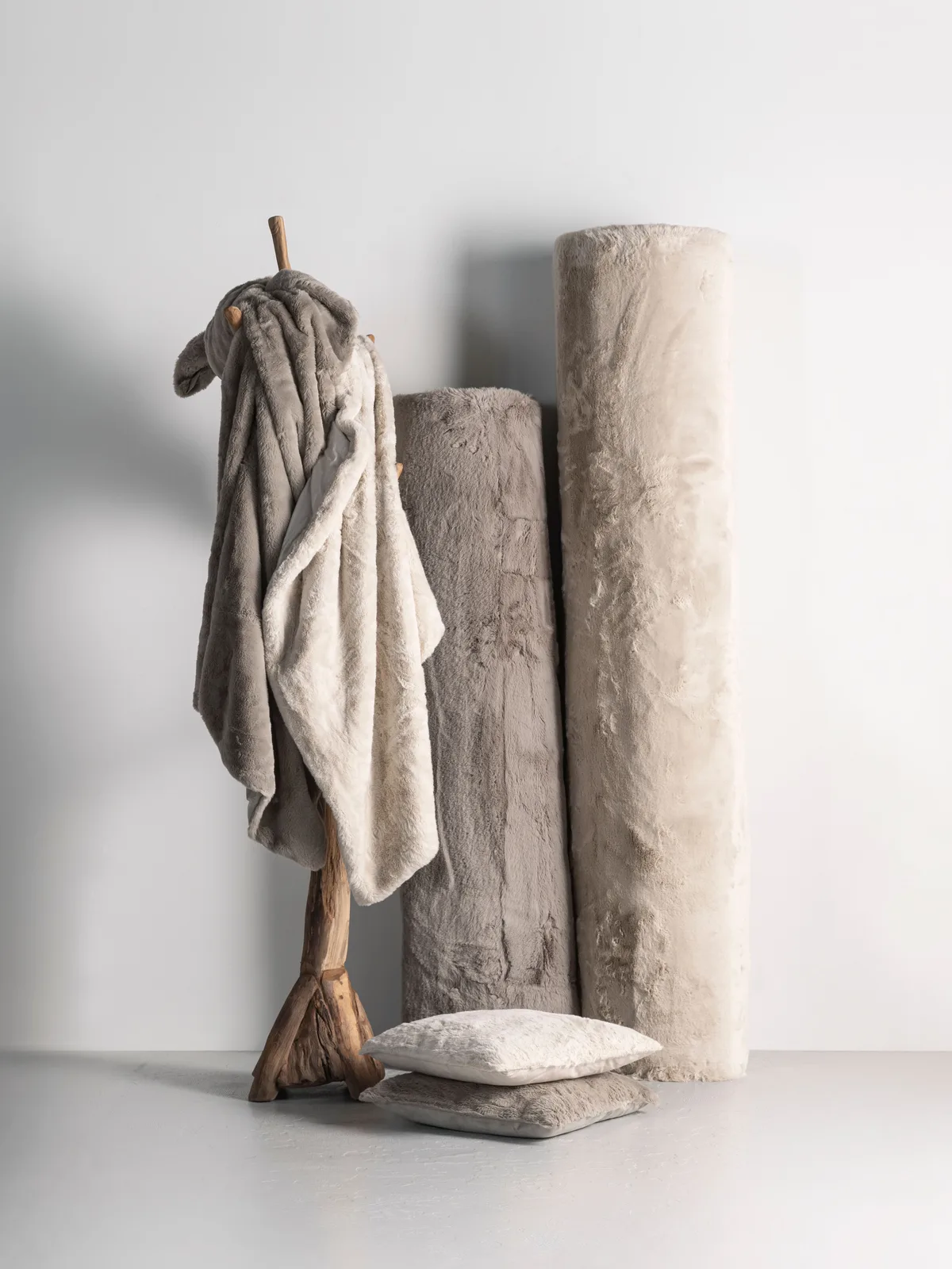 Rug Lodge (Polyester, Sand) - MUST Living