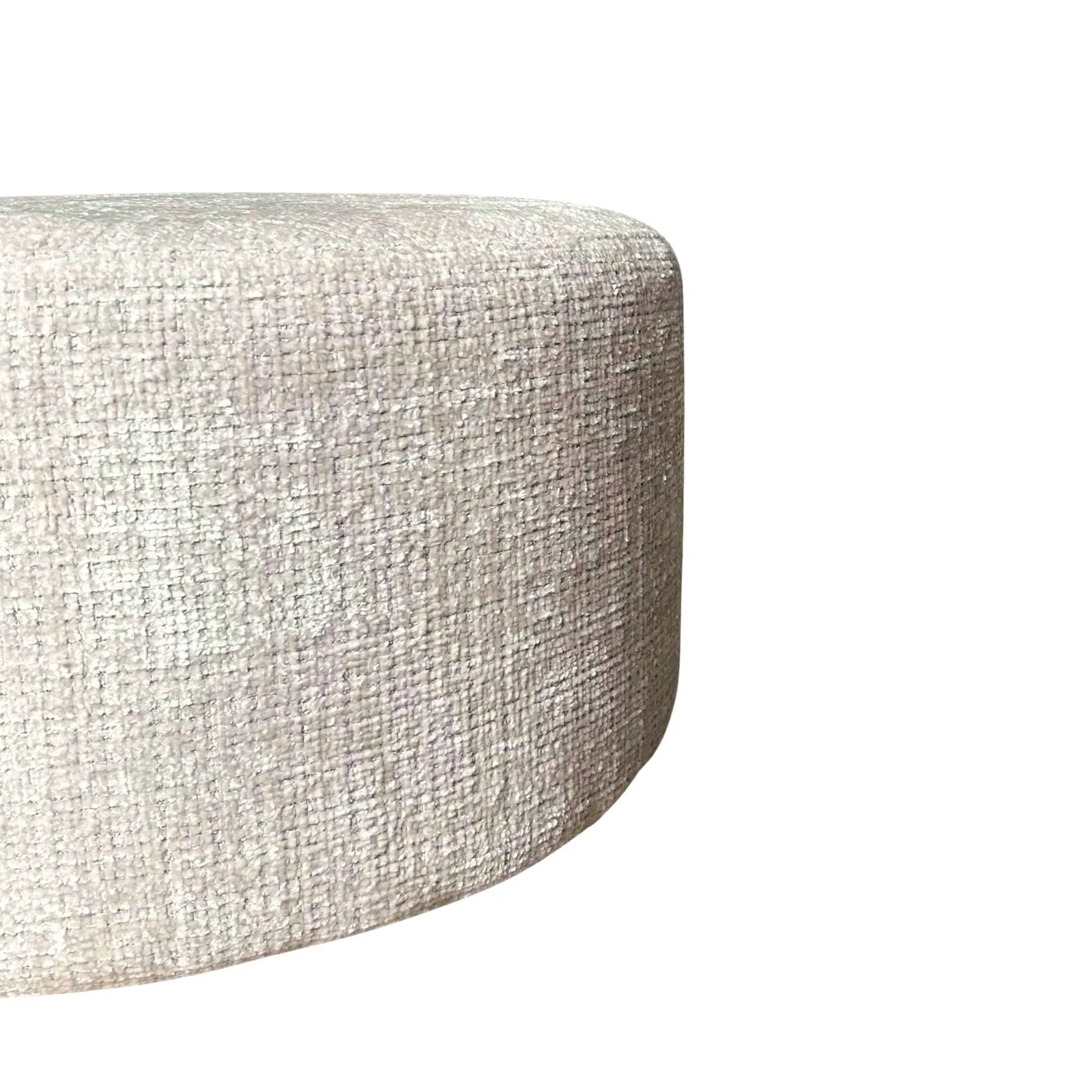 Detailaufnahme des MySofa Runder Hocker mit einer sichtbaren grob gewebten Textur auf weißem Hintergrund
