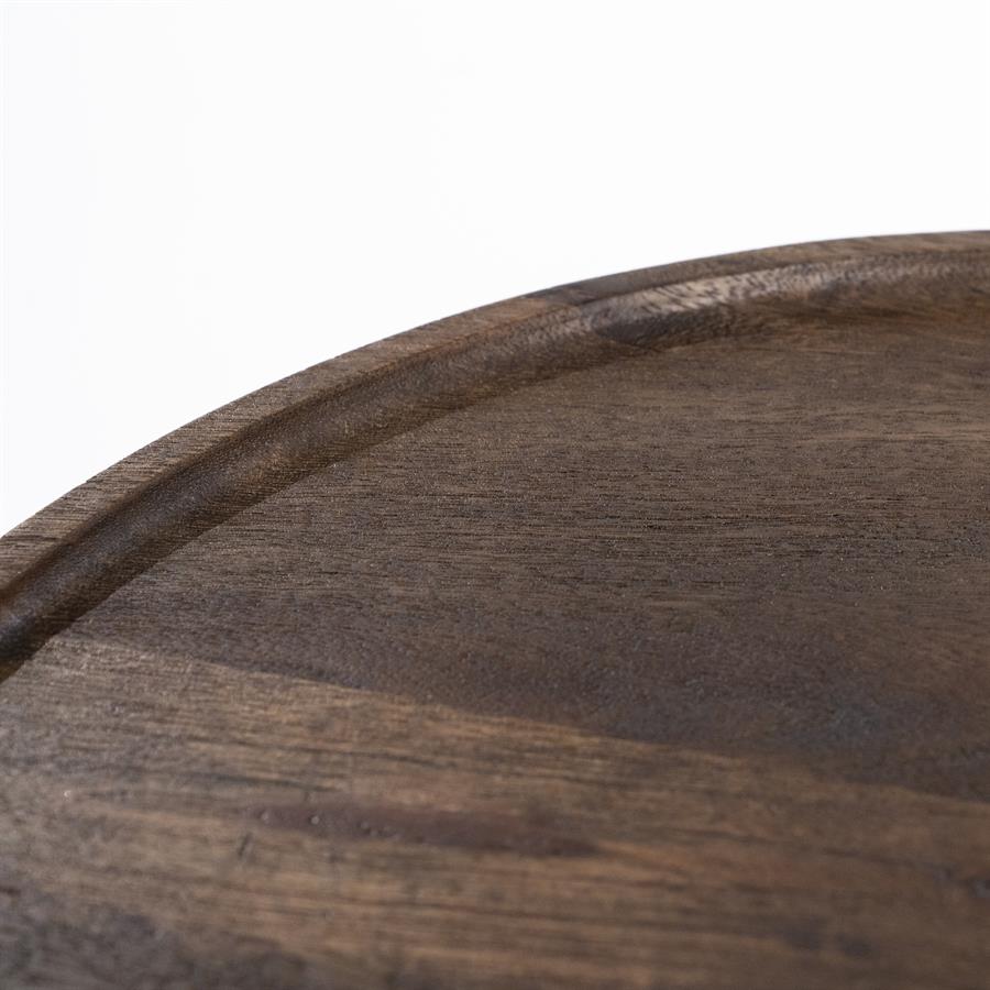 Detail des Couchtisch Ron Mangoholz, Nahaufnahme der dunklen runden Tischplatte - Eleonora