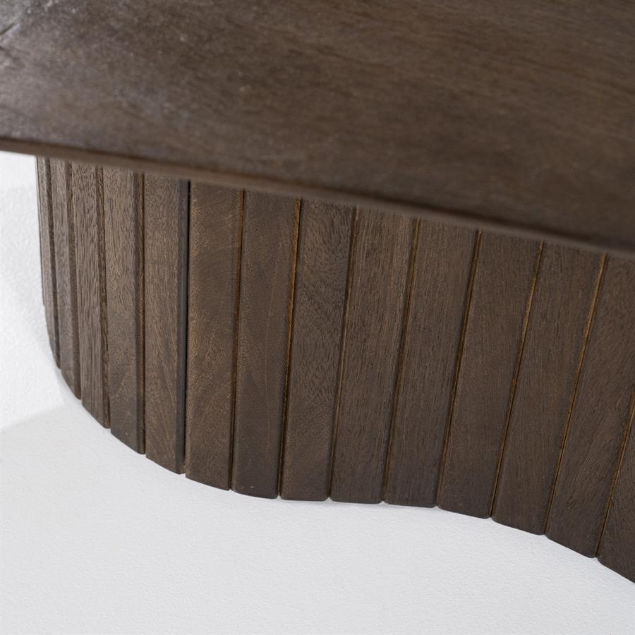 Detail des Couchtischs Jordy Mangoholz, Nahaufnahme der gebogenen Holzlamellen - Eleonora