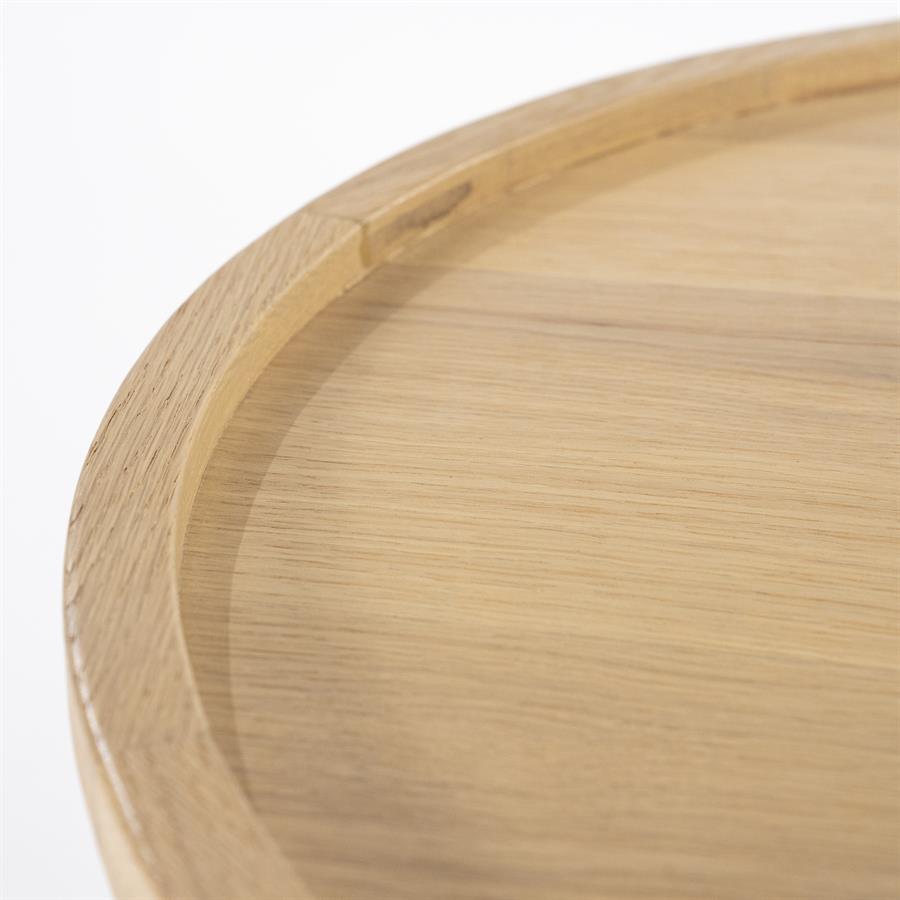 Detailaufnahme des Couchtisch Leia Eichenfurnier, mit Fokus auf den Rand und die Holzmaserung - Eleonora