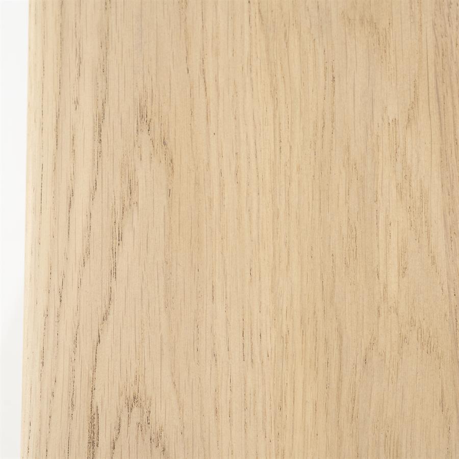 Nahaufnahme des Esstisch Selbu Eiche, mit der natürlichen Holzmaserung und hellen Farbe des Eichenholzes - Eleonora