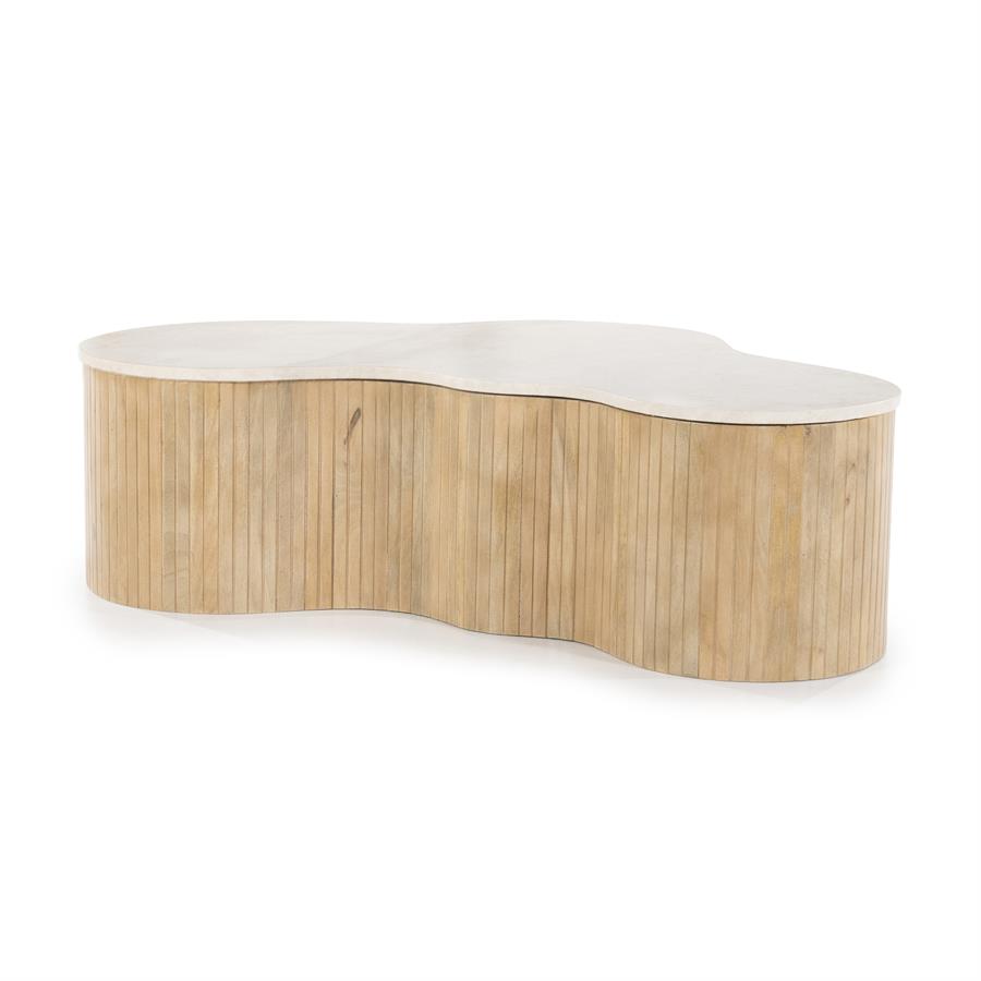 Couchtisch Kira large Mangoholz mit einer gewellten, weißen Marmorplatte auf einem geriffelten Holzsockel - Eleonora