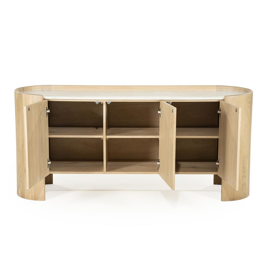 Sideboard Don Eichenholz mit offenen Türen auf weißem Hintergrund aus einer niedrigen Kameraperspektive - Eleonora