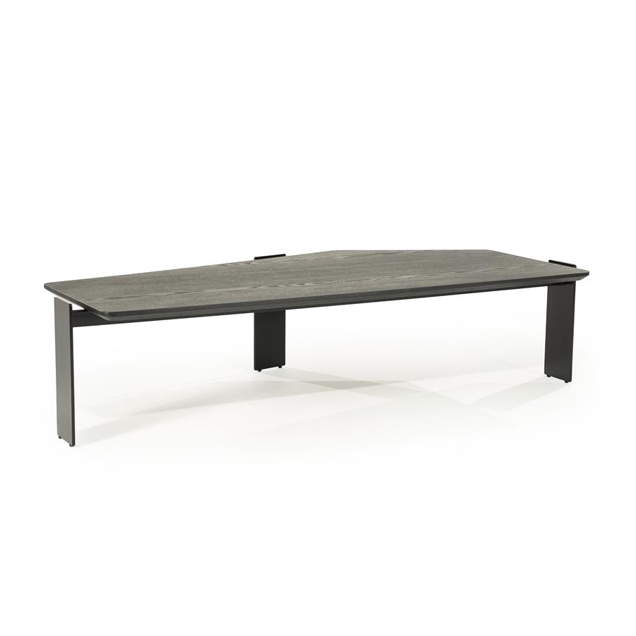 Couchtisch Robert mit einer dunkelgrauen Holzplatte und schwarzen Metallbeinen, auf weißem Hintergrund fotografiert - Eleonora