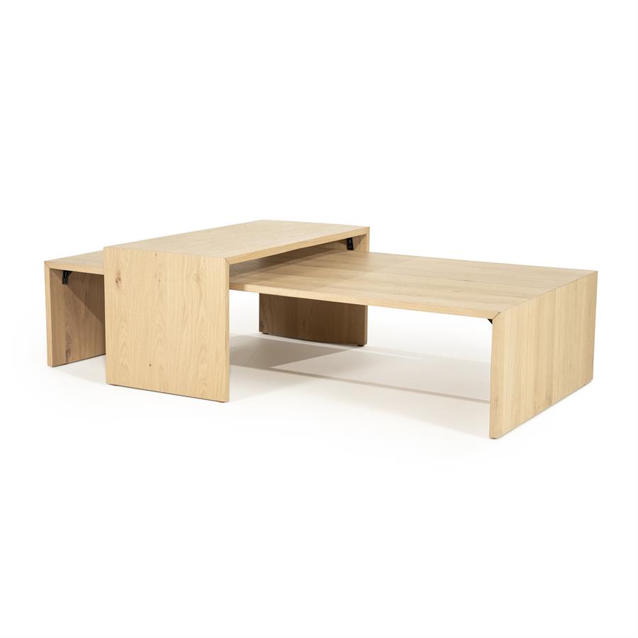 Couchtisch-Set Flo, bestehend aus zwei Holztischen vor einem weißen Hintergrund - Eleonora