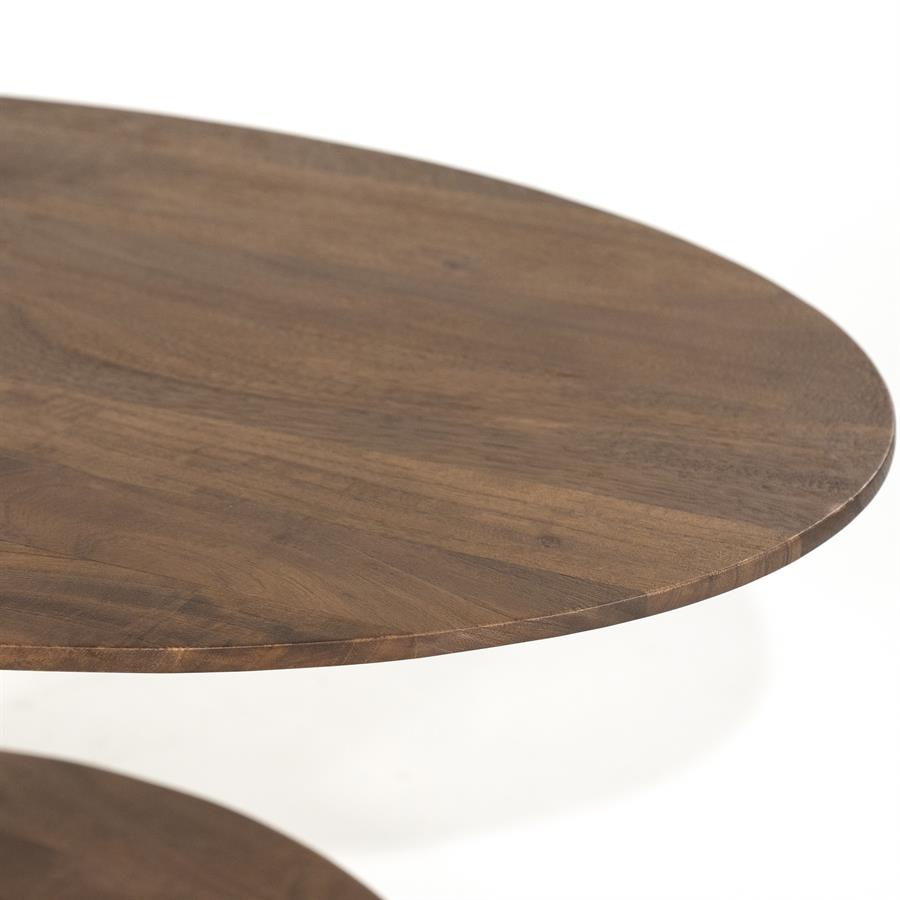 Detail des Couchtisch Novia small Mangoholz, mit den runden Holzplatten auf weißem Hintergrund - Eleonora