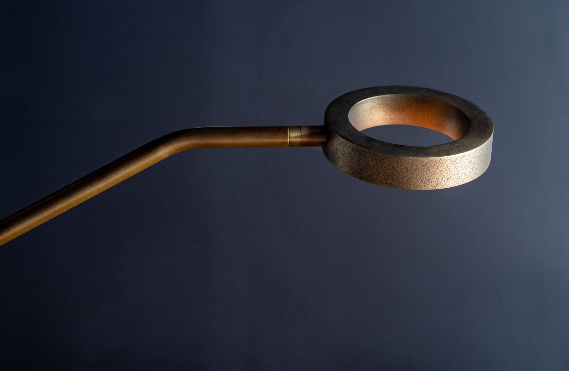 Stehleuchte Apriro (Aluminium en Stahl, Donker messing) - Frezoli