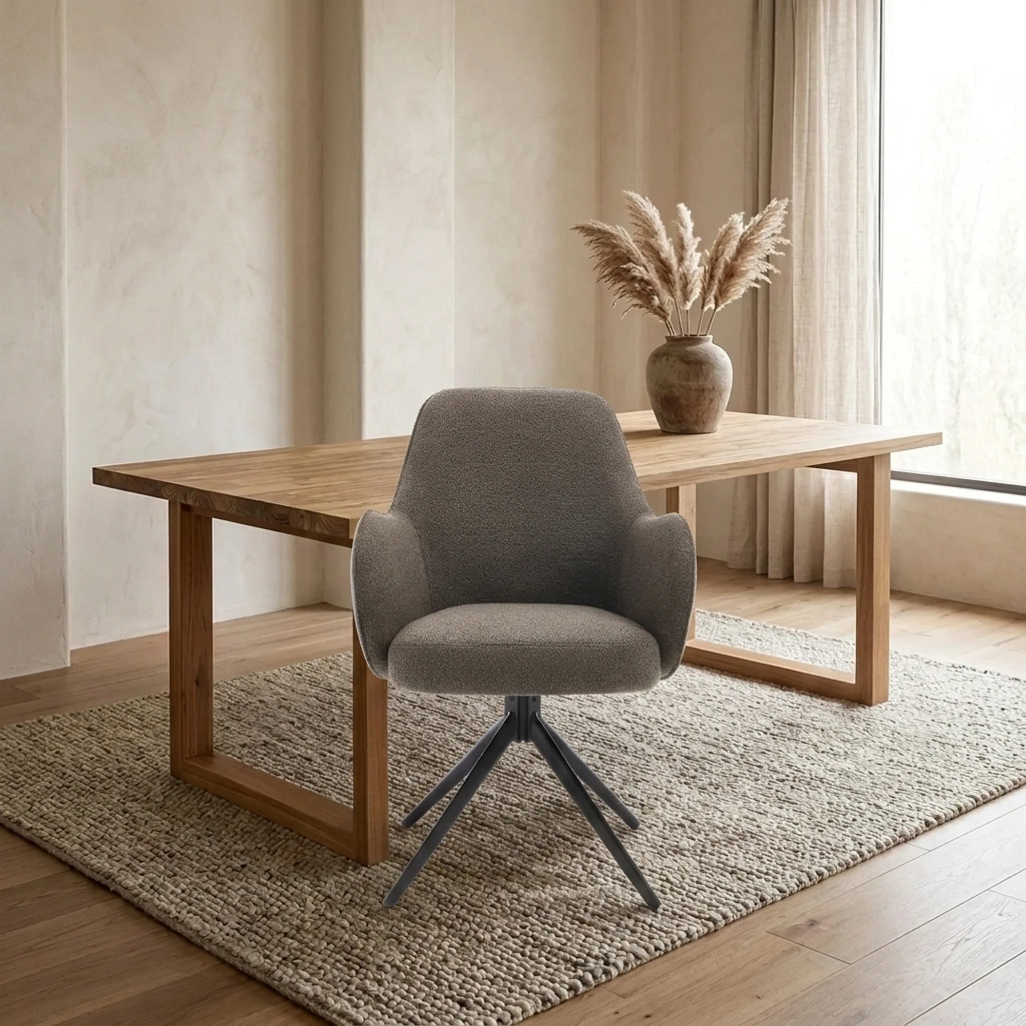 Esszimmerstuhl Kyler Ash Alpine 8 - Vega 92 in einem modernen Esszimmer mit Holztisch und Teppich - Benoa