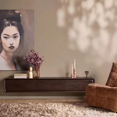 Het Starfurn Allure zwevend tv-meubel in bruin mangohout van 160 cm breed is een meubel uit de Allure serie.