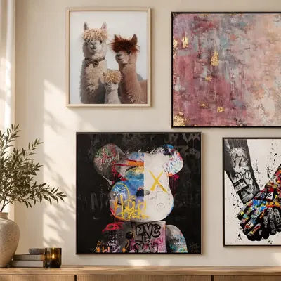 Lama’s met een warrige kuif, koala’s in hoodies en een teddy vol graffiti.