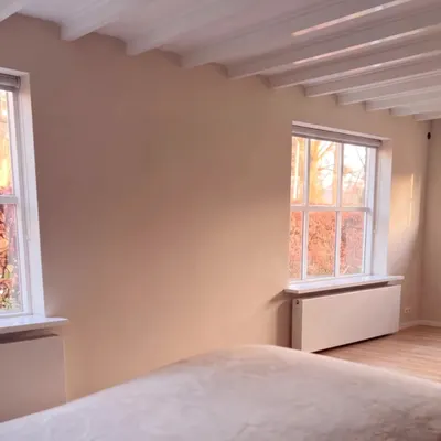 Bekijk onze unieke boomstamtafels met Wave poot uit een stuk massief hout 😍👇 https://mokana.nl/tafels/eettafels/boomst